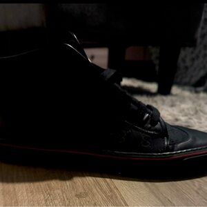 Light lightly loved Gucci high tops size 11